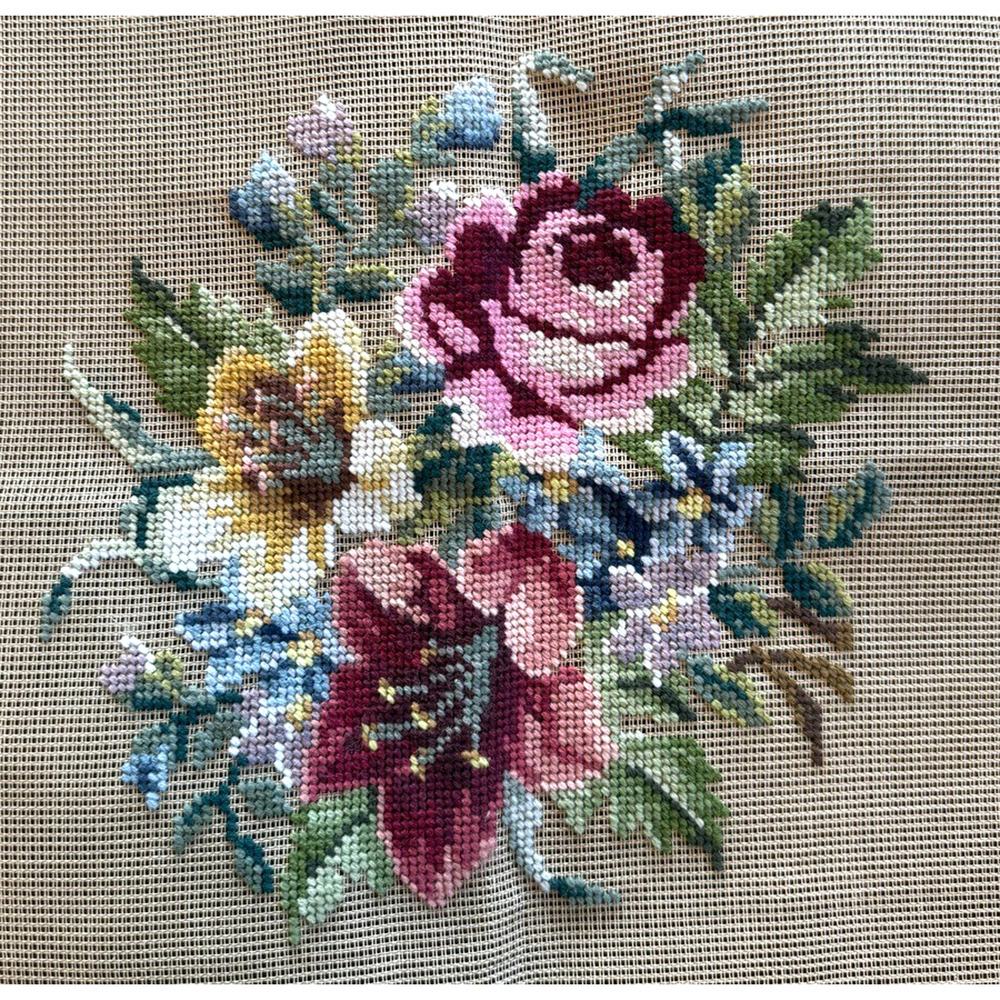 Vintage Preworked Decorator Needlepoint Canvas Floral Bouquet Lily Design 10x10